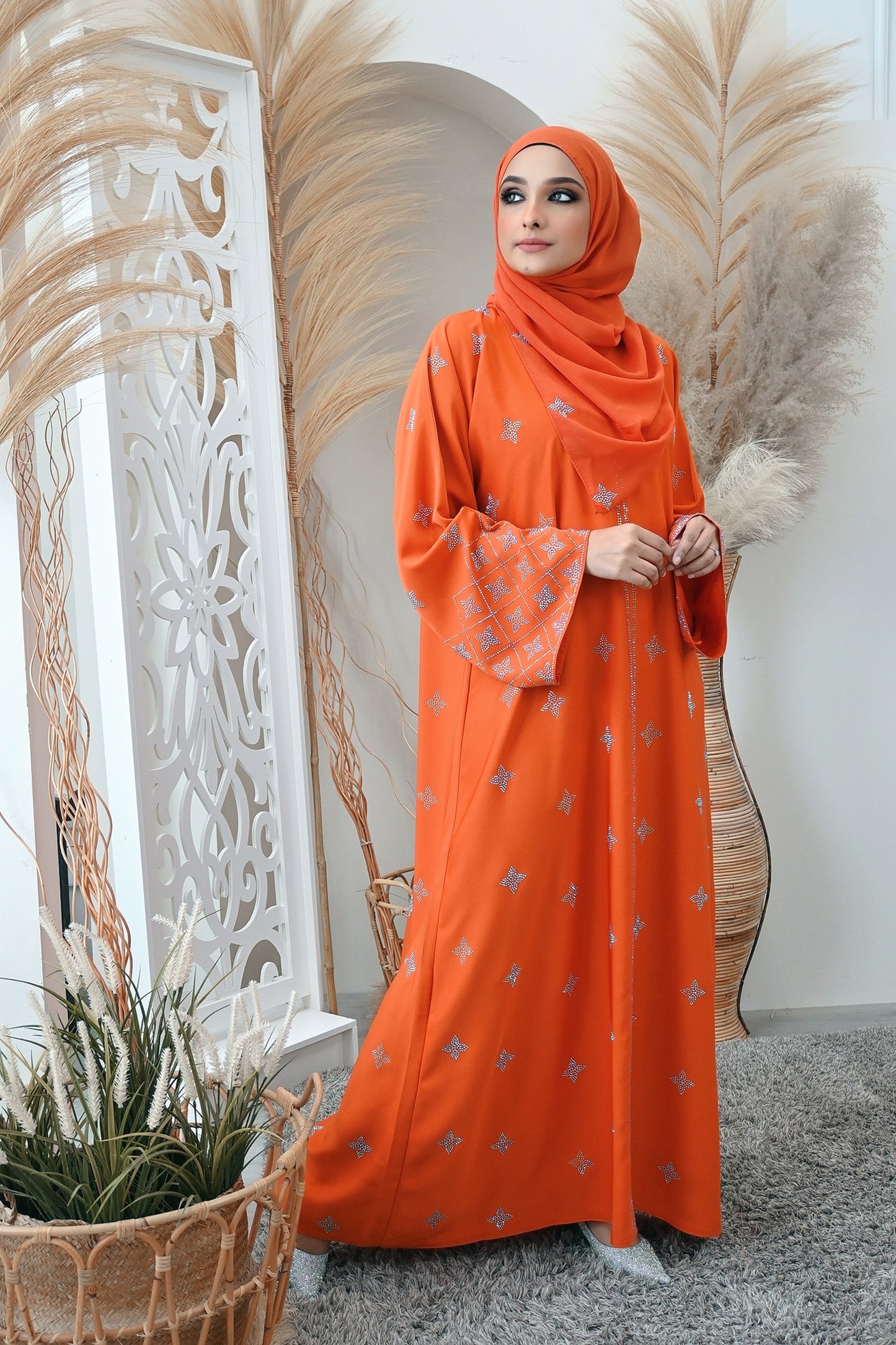 ABAYA STORAI