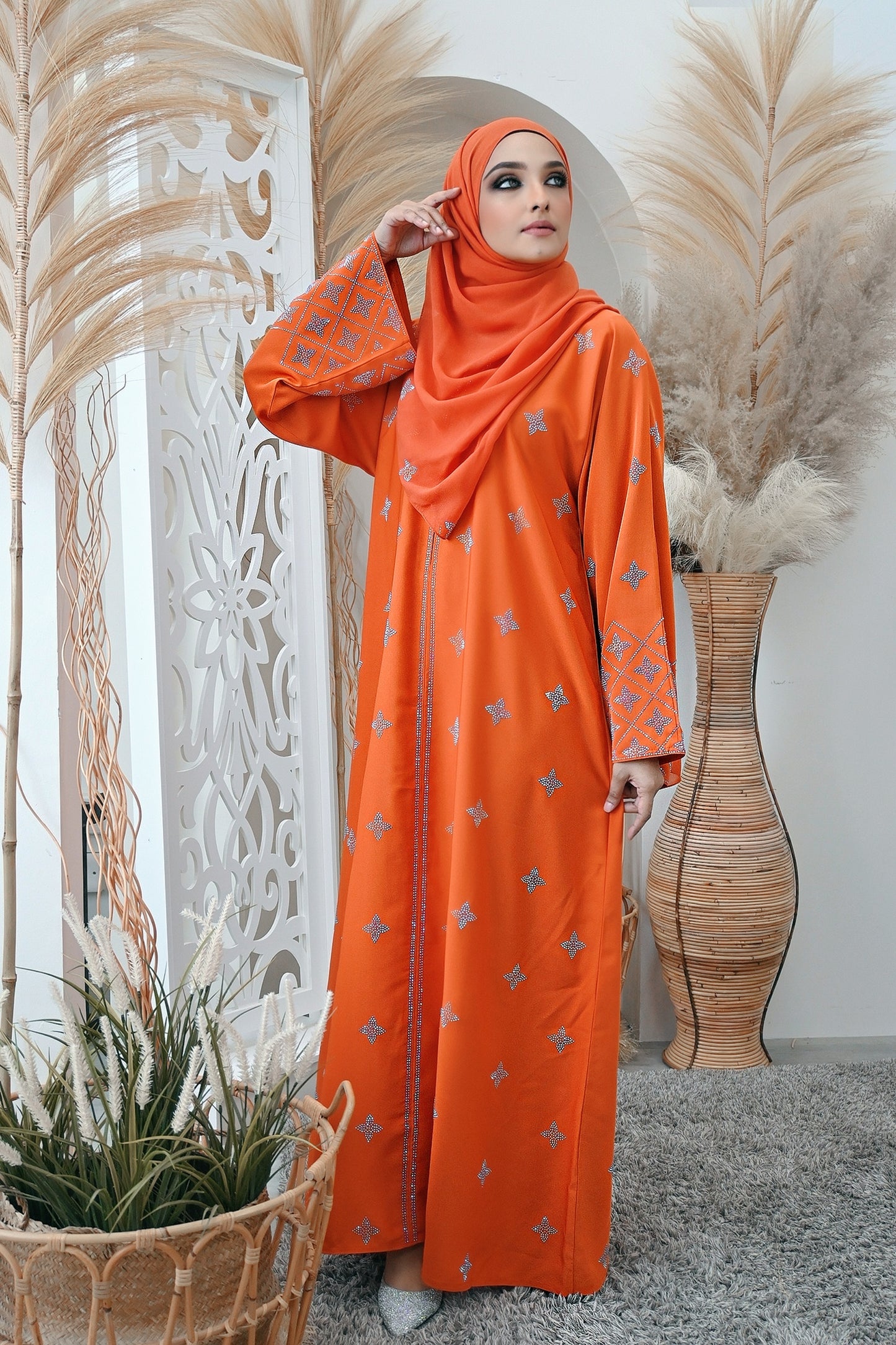 ABAYA STORAI