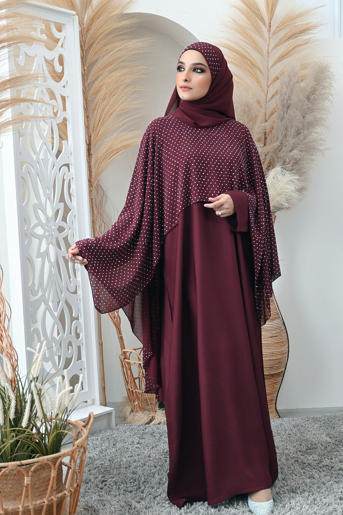 ABAYA NEELOFAR