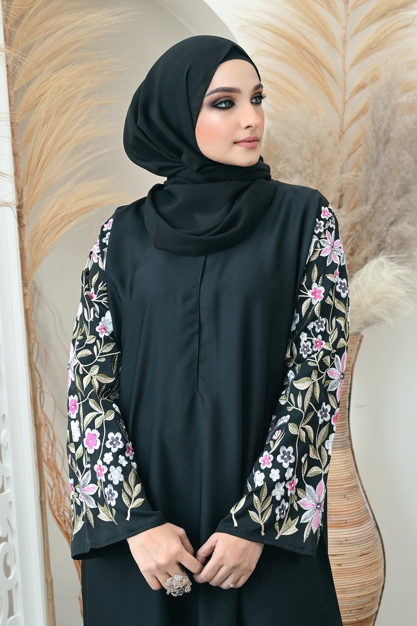 ABAYA ALYANA