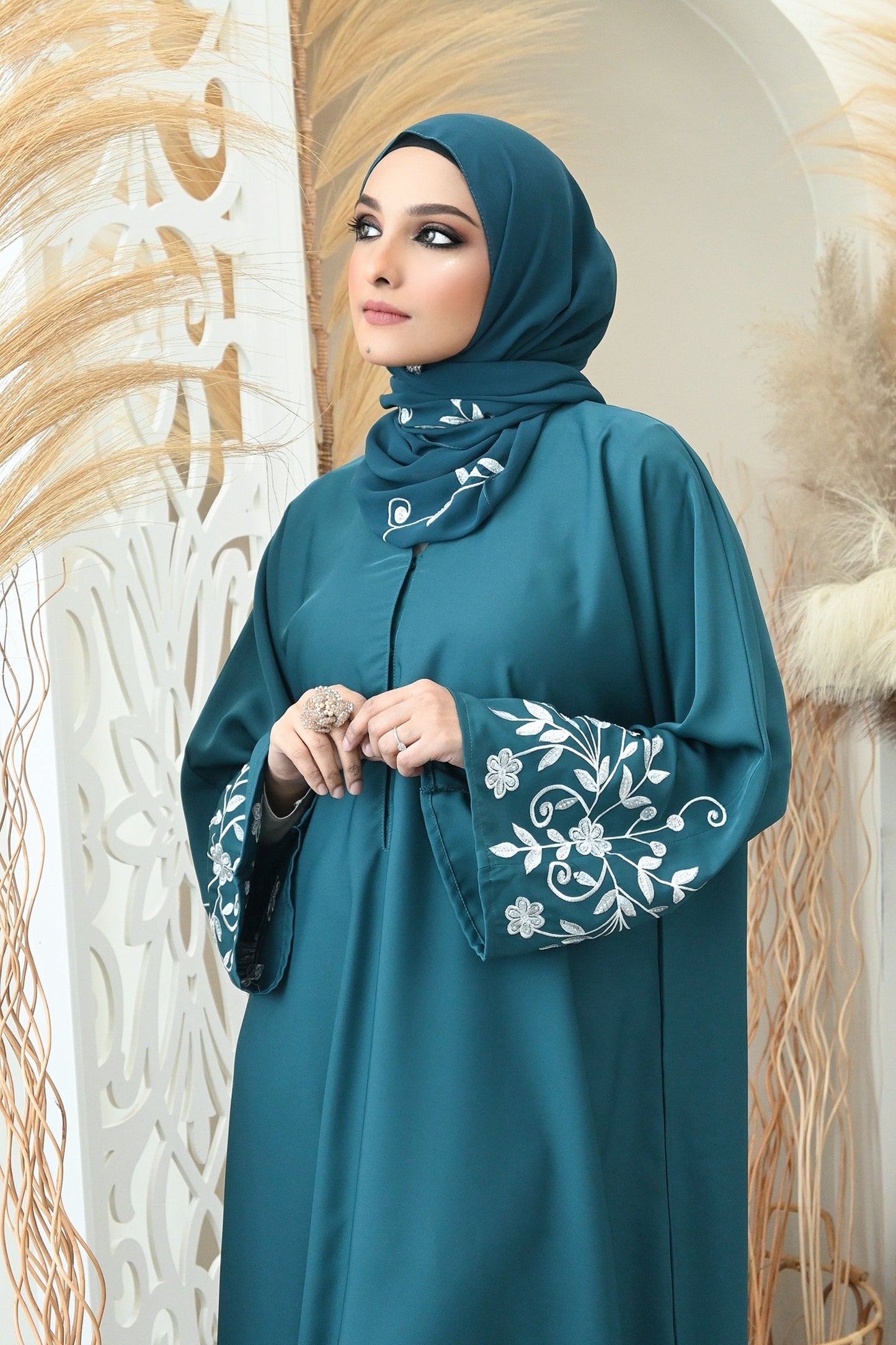 ABAYA MAYAL