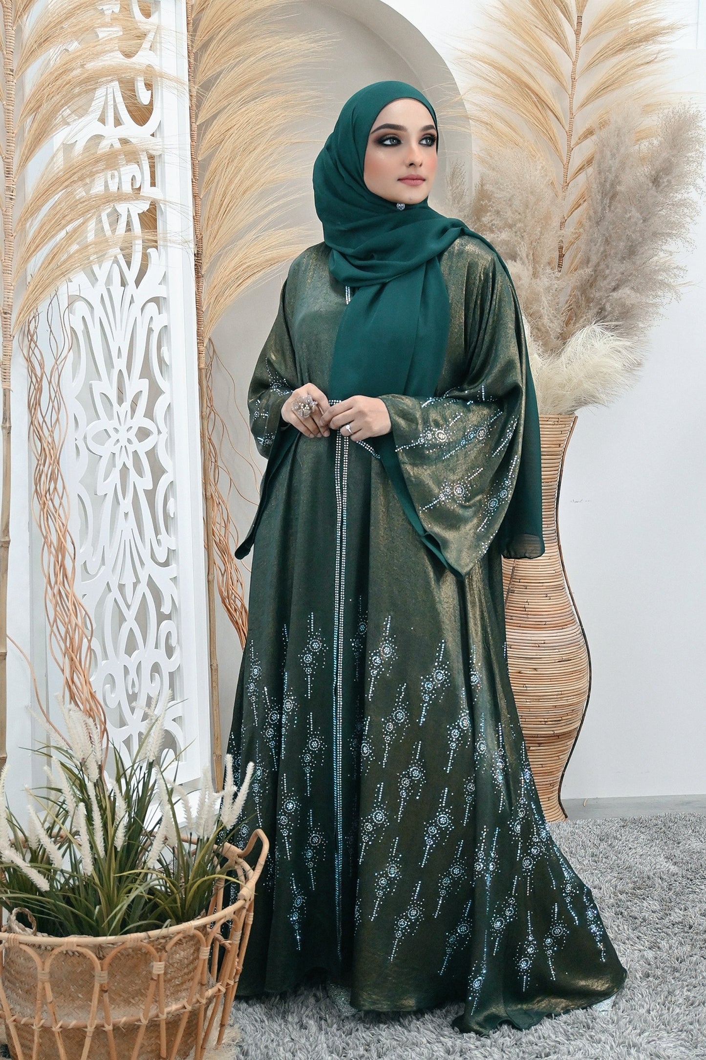 ABAYA ILYANI