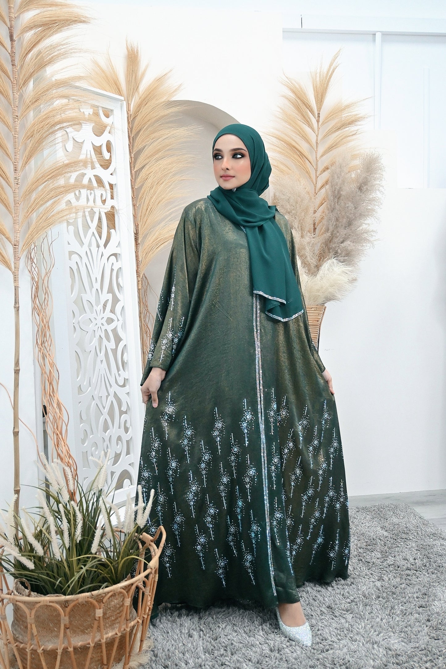 ABAYA ILYANI