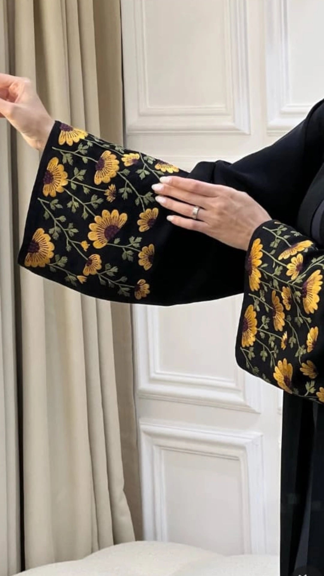 ABAYA TAWAN