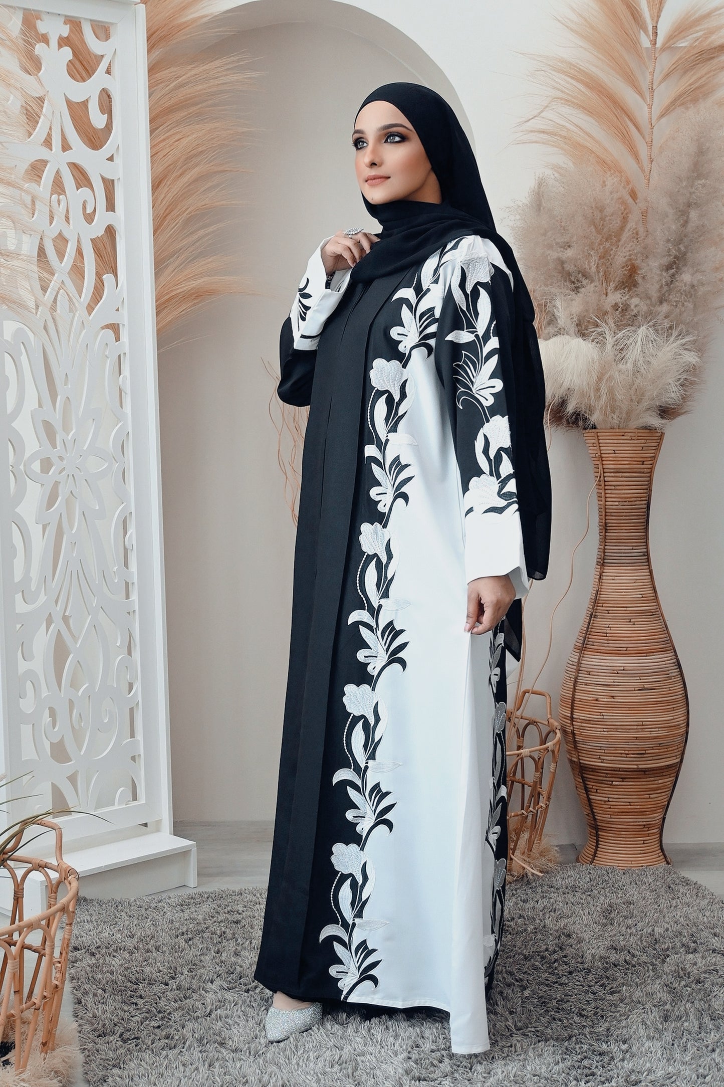 ABAYA MEGAN