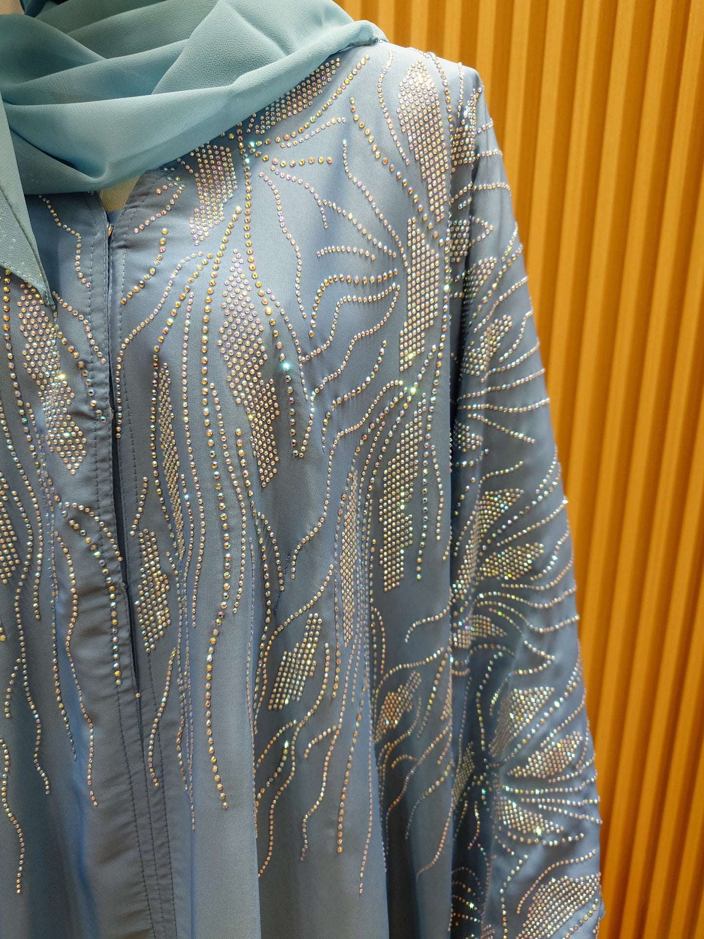 ABAYA TISHAR