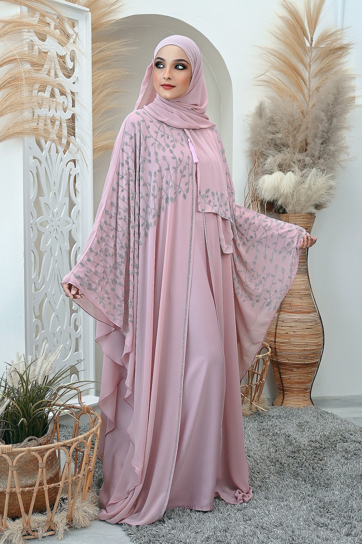 ABAYA HUSNA
