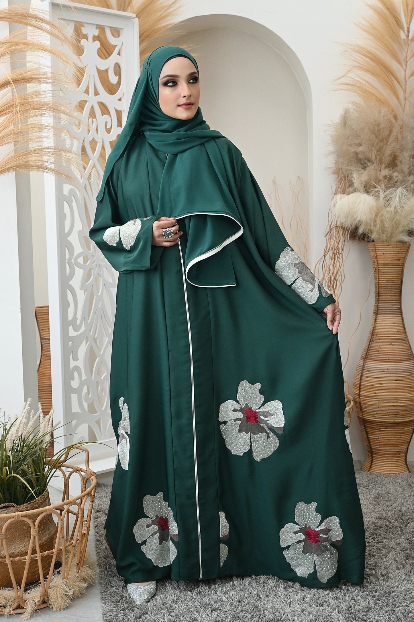 ABAYA LILY