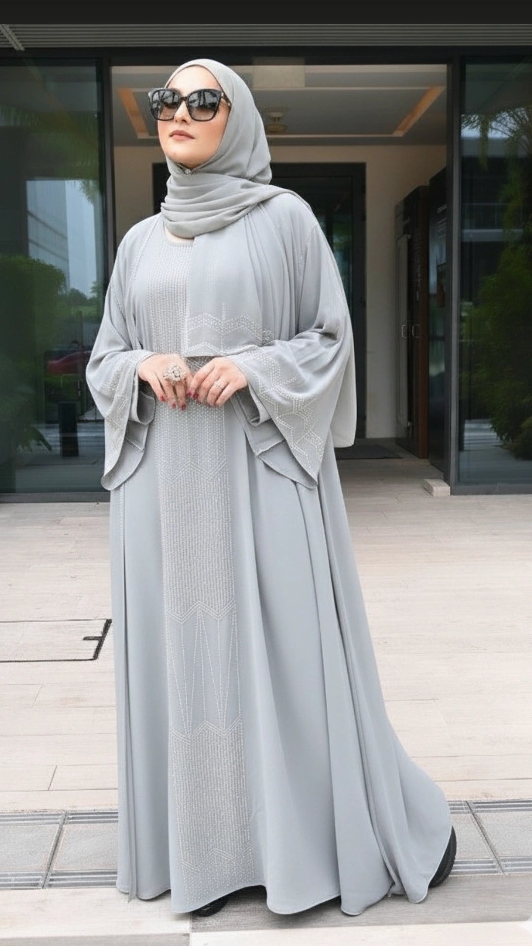 ABAYA AZLEEN