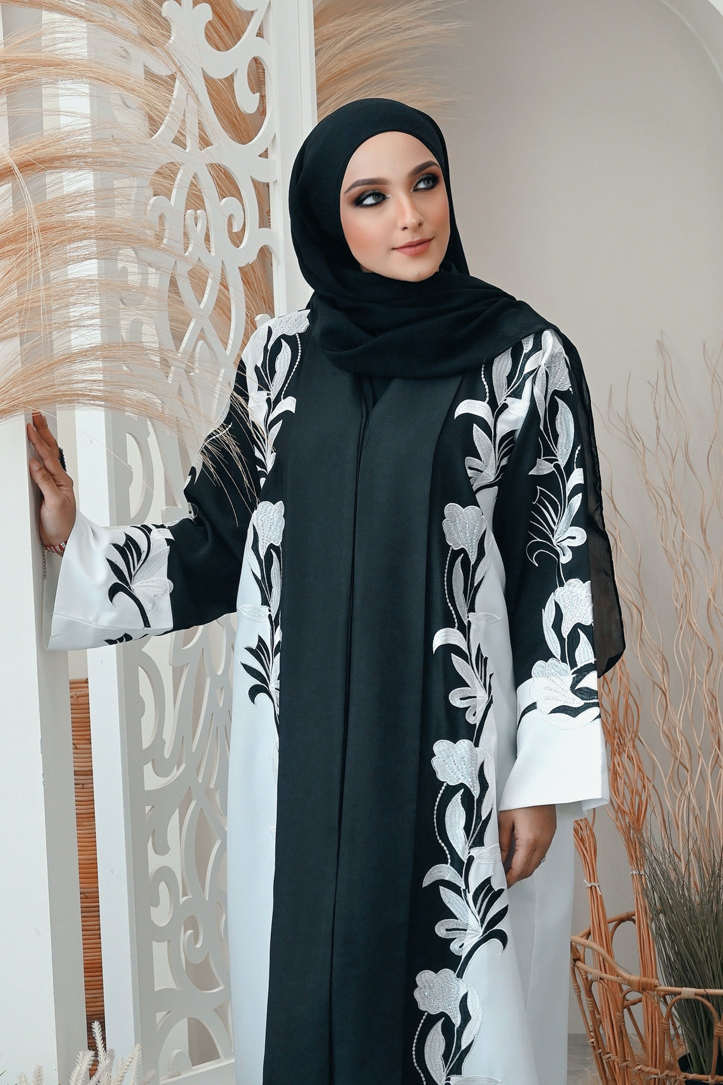 ABAYA MEGAN