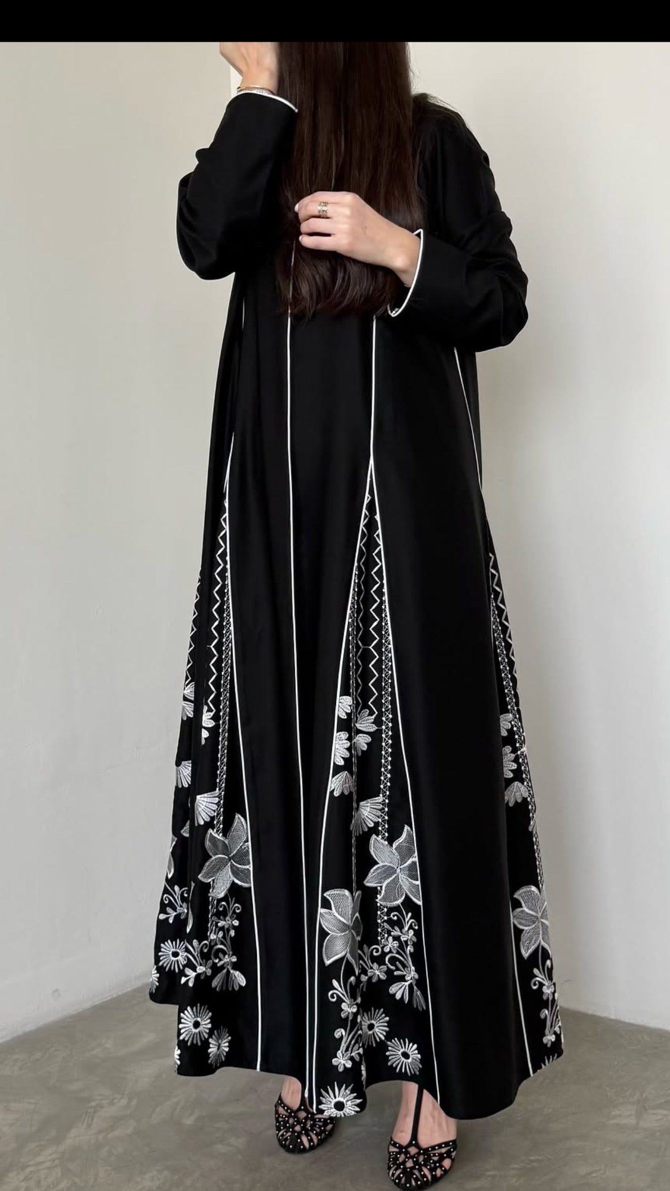 ABAYA ANSA