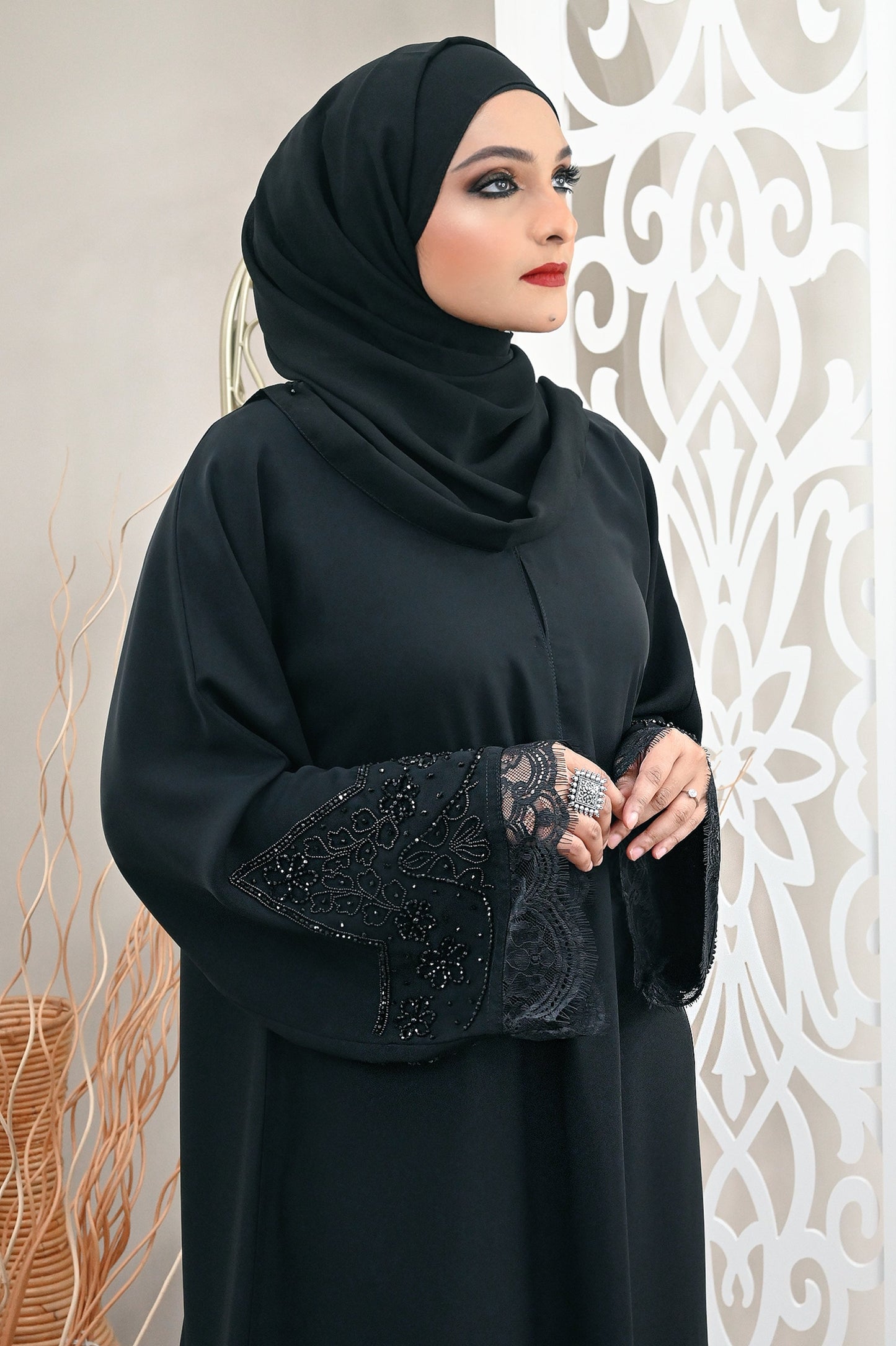 ABAYA ZAMAROOT