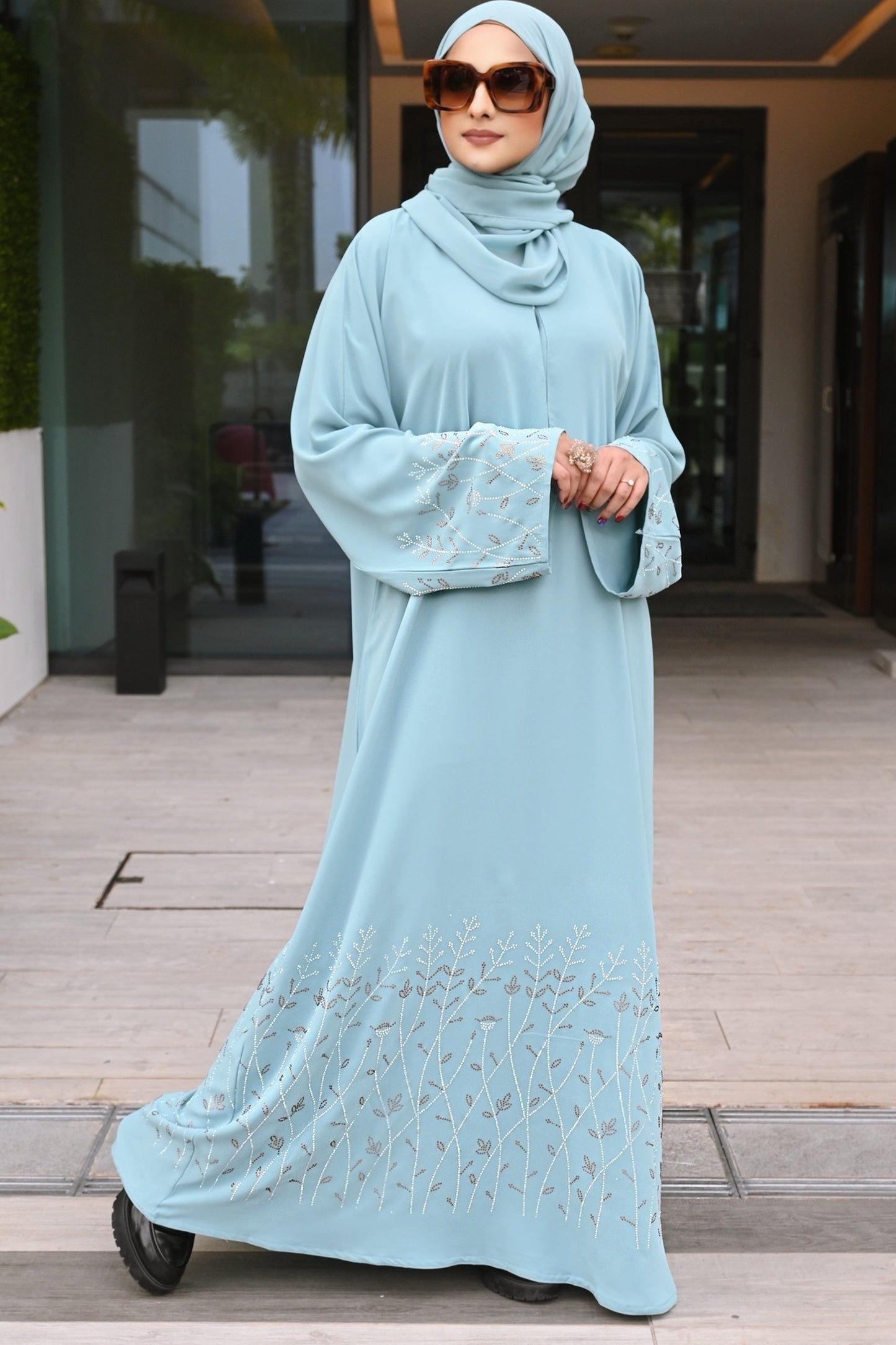 ABAYA TRISHA
