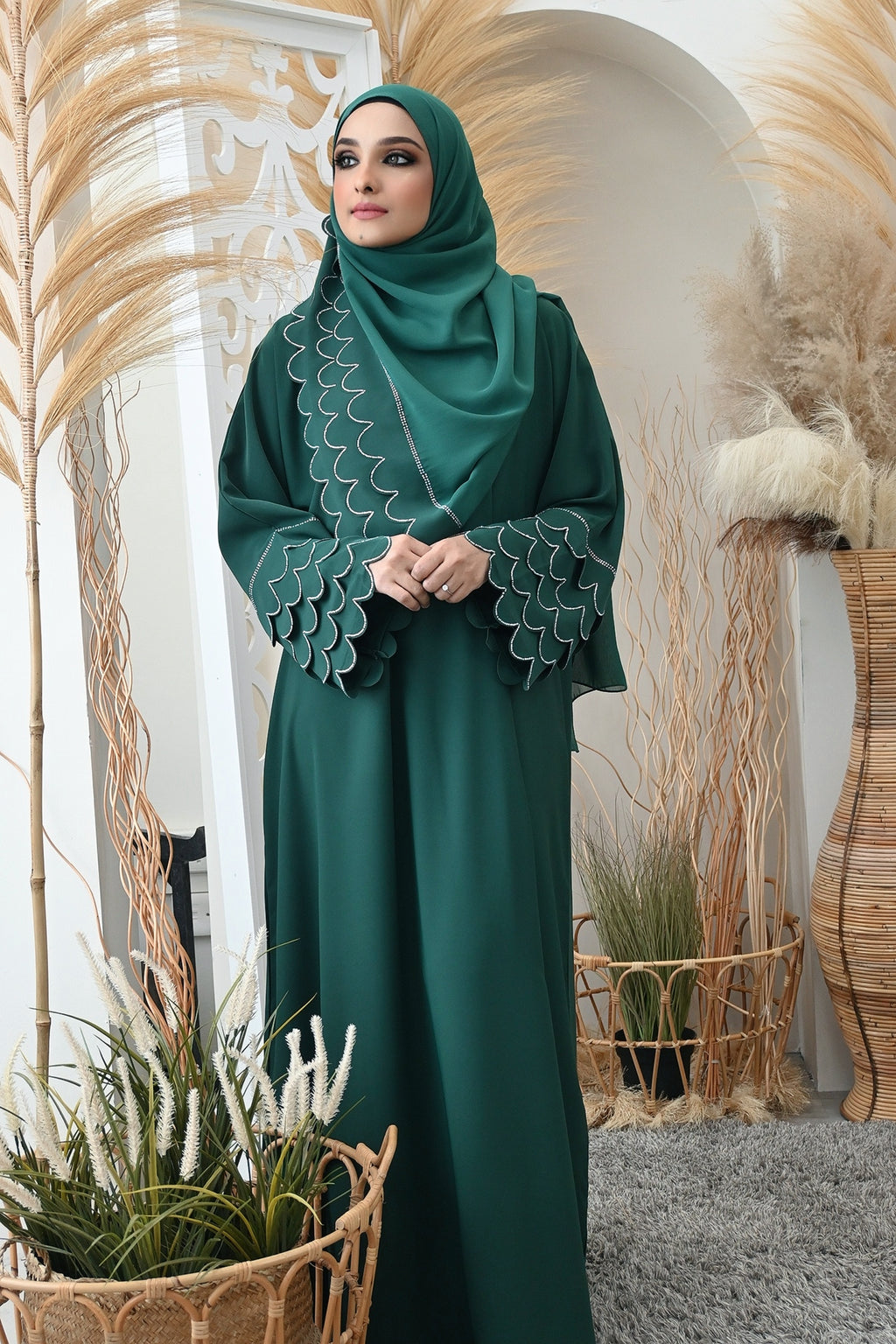 ABAYA FINA