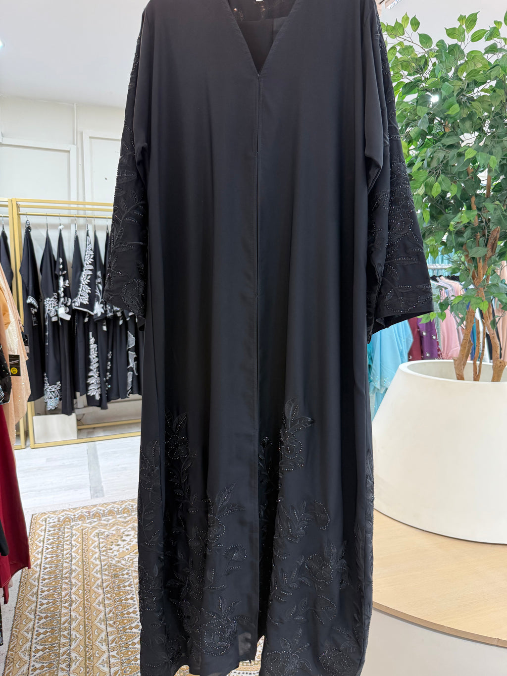 ABAYA WINNIE