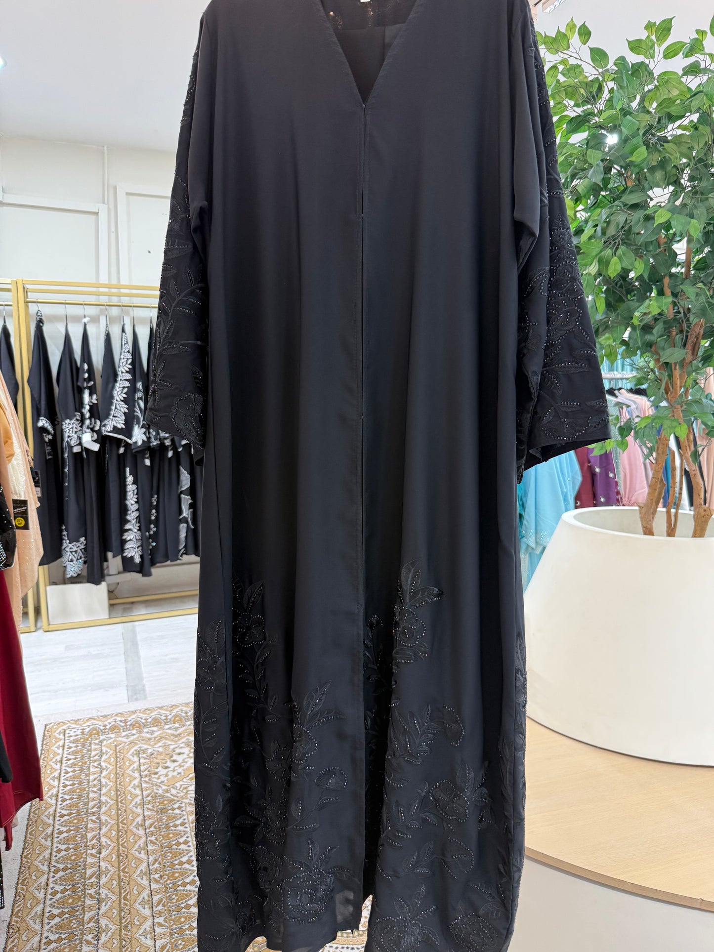 ABAYA WINNIE