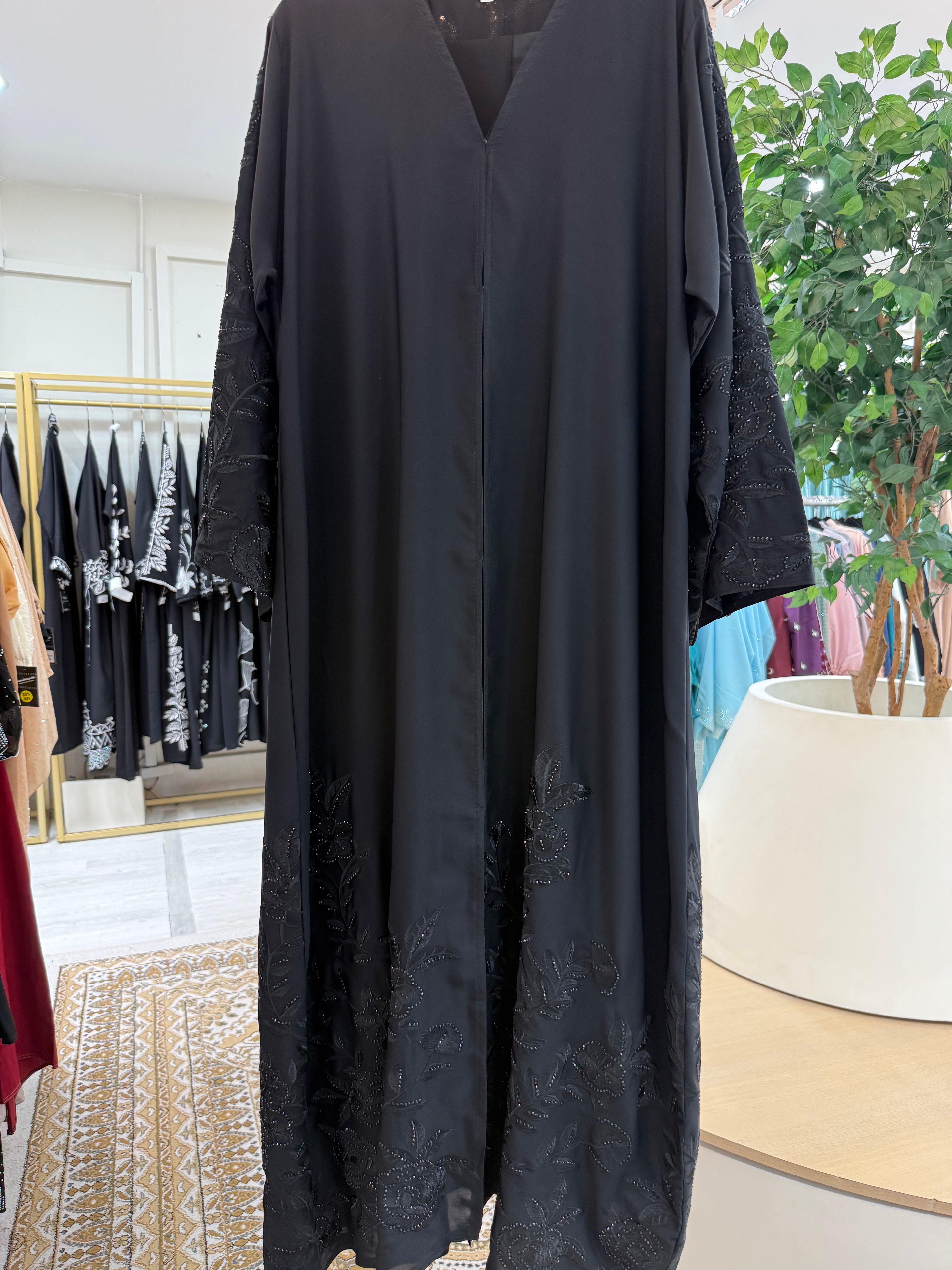 ABAYA WINNIE