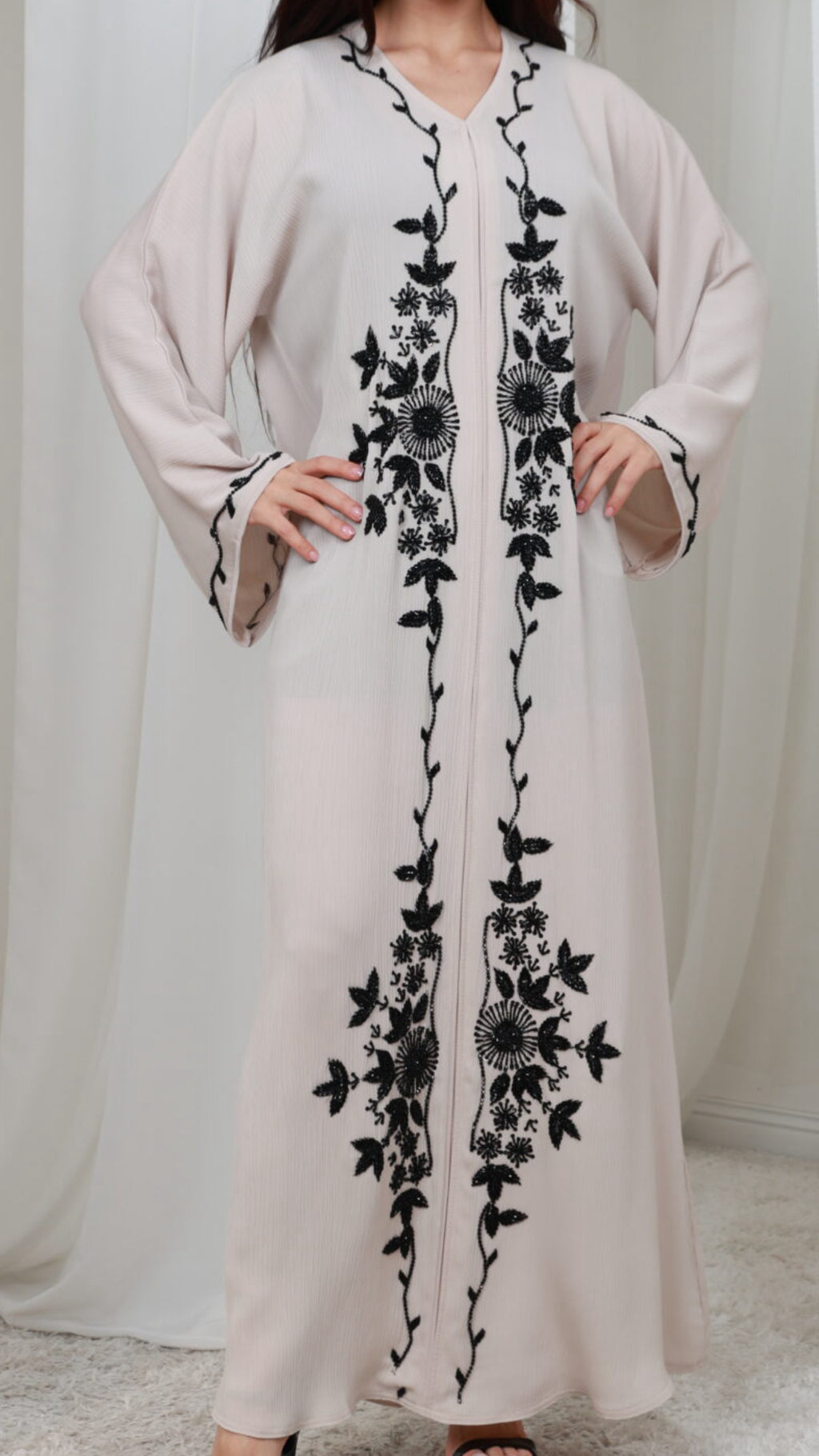ABAYA TINIE