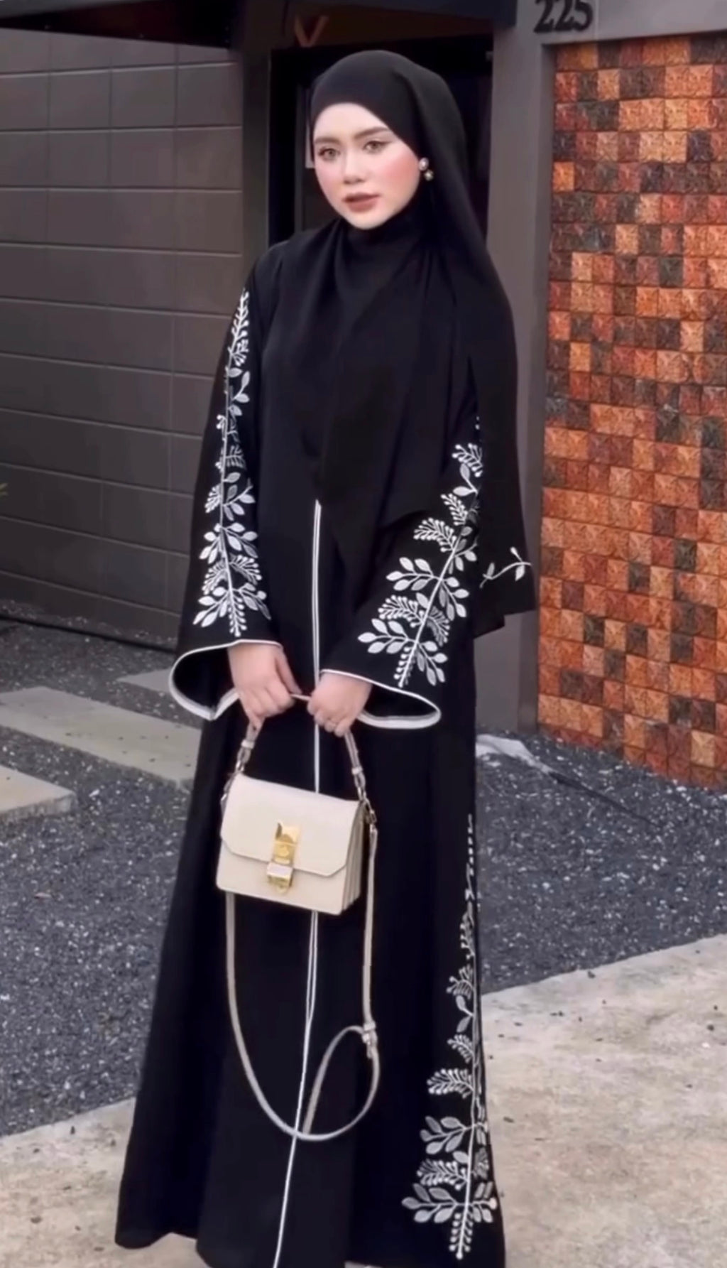 ABAYA DELIANA