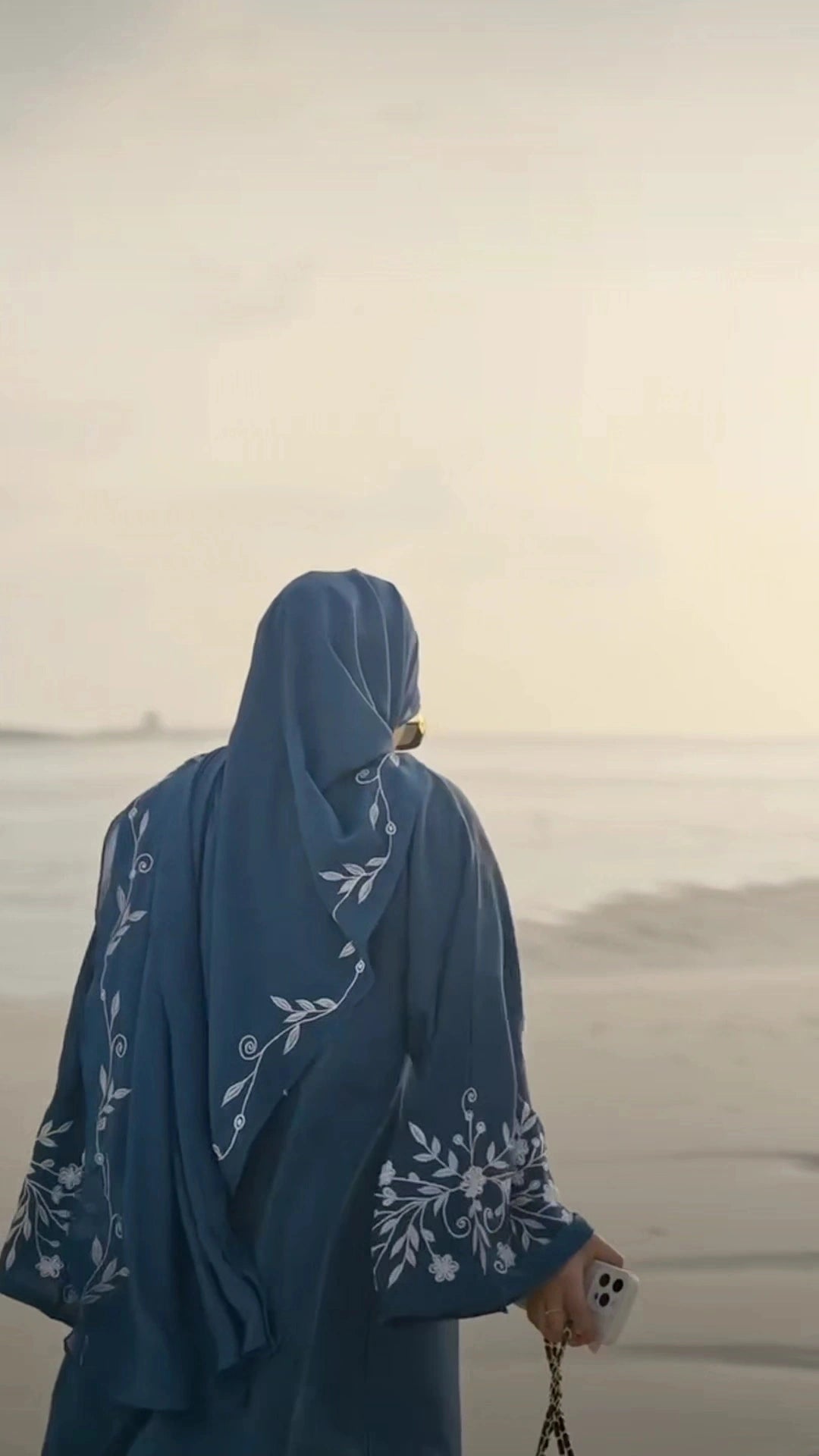 ABAYA  MAYAL
