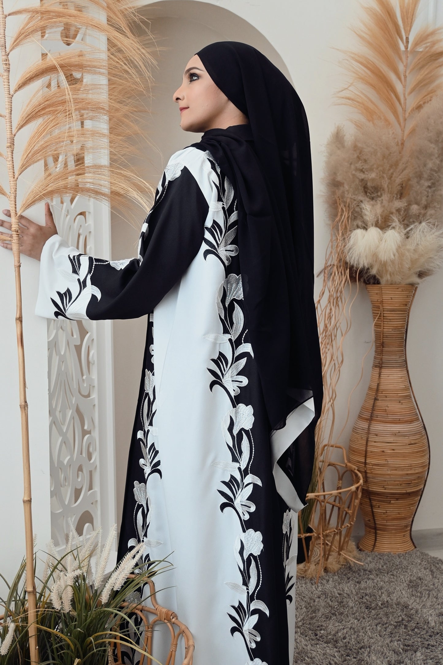 ABAYA MEGAN