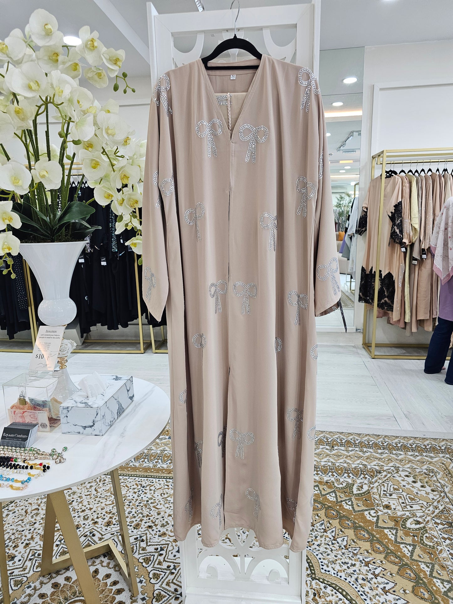 ABAYA BESTIE