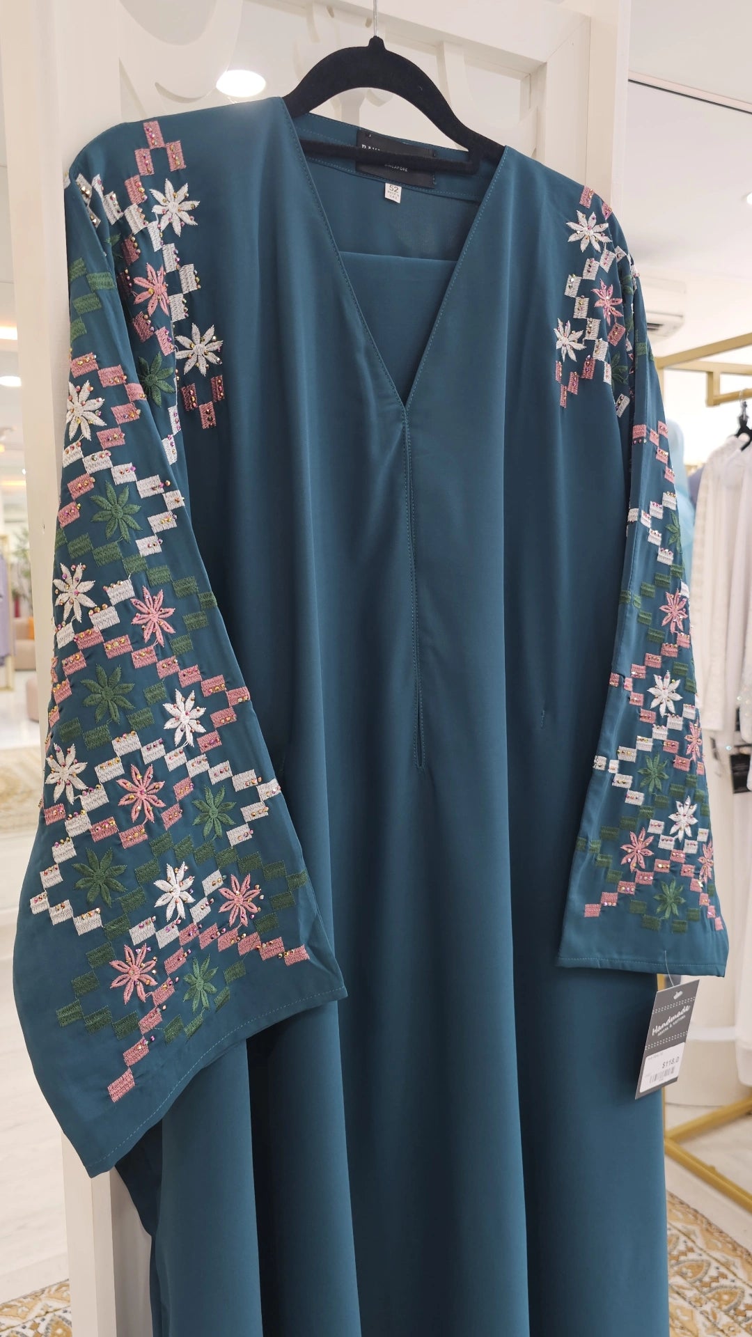 ABAYA RIA
