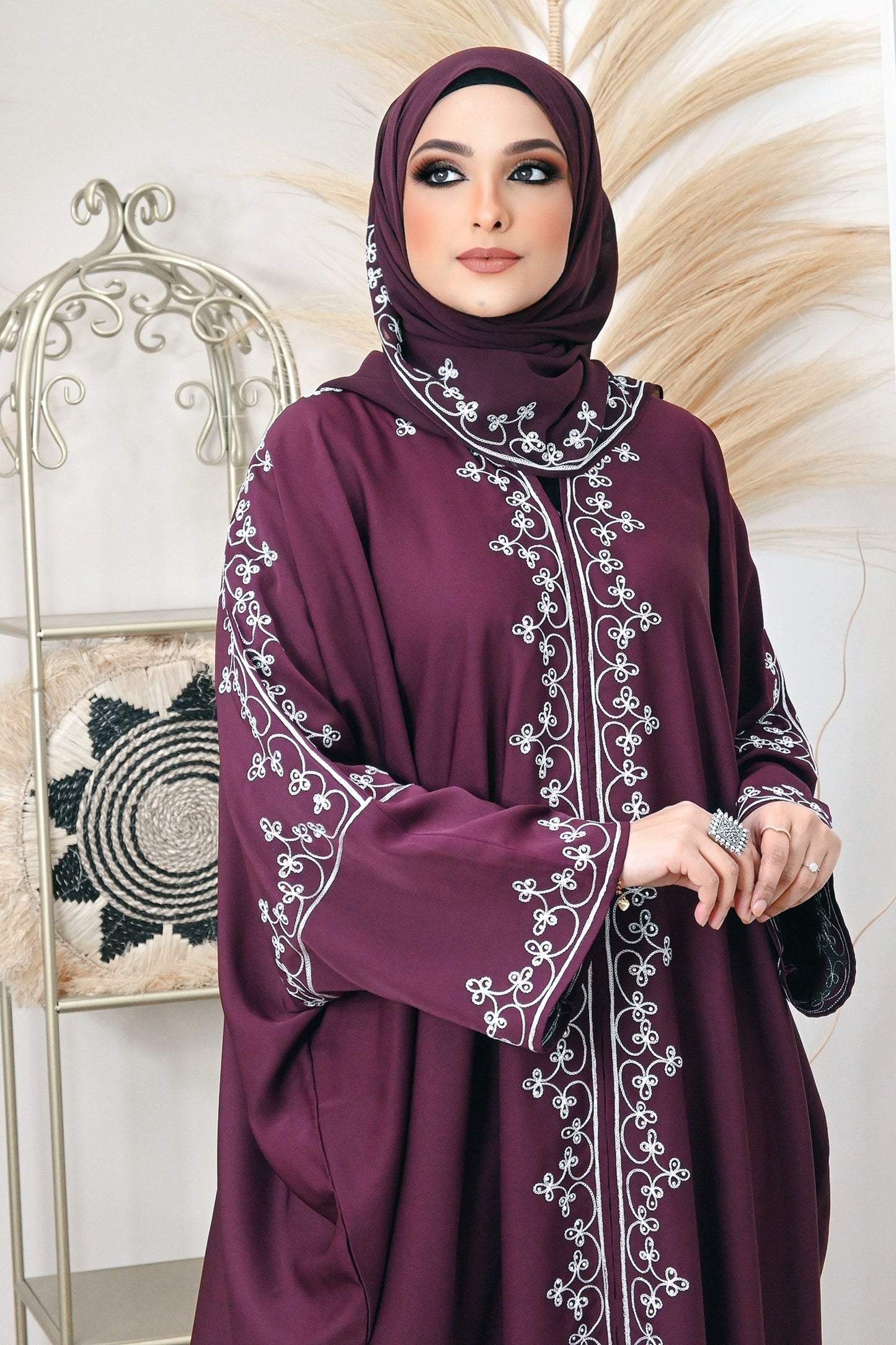 ABAYA HALIJAH